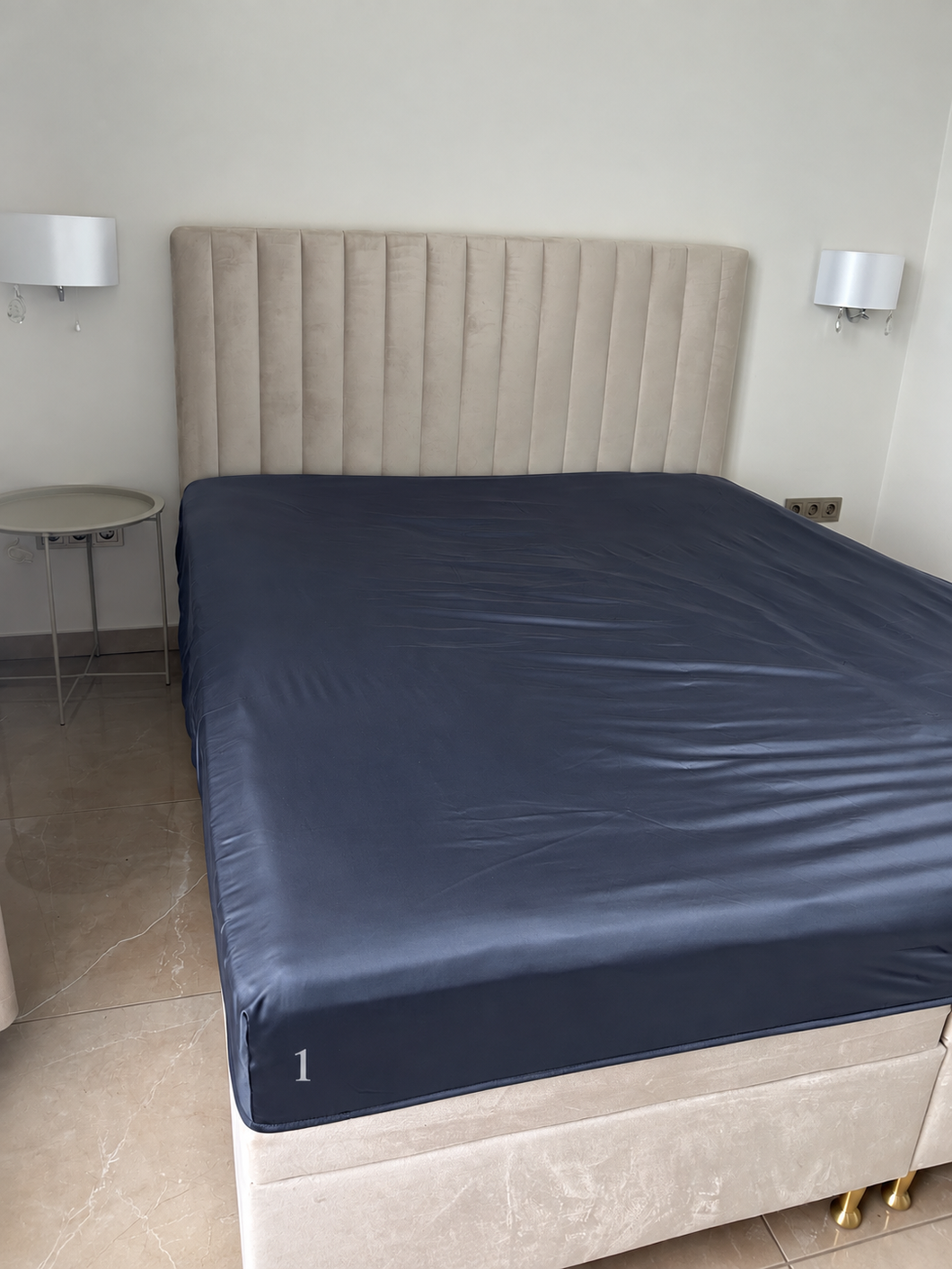25 momų šilkinė paklodė 100% Mulberry šilko – SILK&SLEEP mėlyna