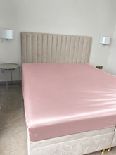25 momų šilkinė paklodė 100% Mulberry šilko – SILK&SLEEP pelenų rožinė