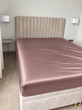 25 momų šilkinė paklodė 100% Mulberry šilko – SILK&SLEEP tamsi pelenų rožinė