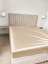 25 momų šilkinė paklodė 100% Mulberry šilko – SILK&SLEEP šviesi smėlio