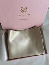 25 momme tankio Mulberry šilko pagalvės užvalkalas smėlio beige spalvos dovanų dėžutėje | SILK & SLEEP