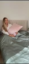 Šilkinis pagalvės užvalkalas SAGE | 100% Mulberry šilkas | Žalia | 25 momų | Oxford