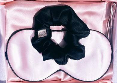 Rinkinys JAI  Natūralaus šilko pagalvės užvalklas 50x70 19mm, miego kaukė, plaukų gumelė M, vertė 80eur